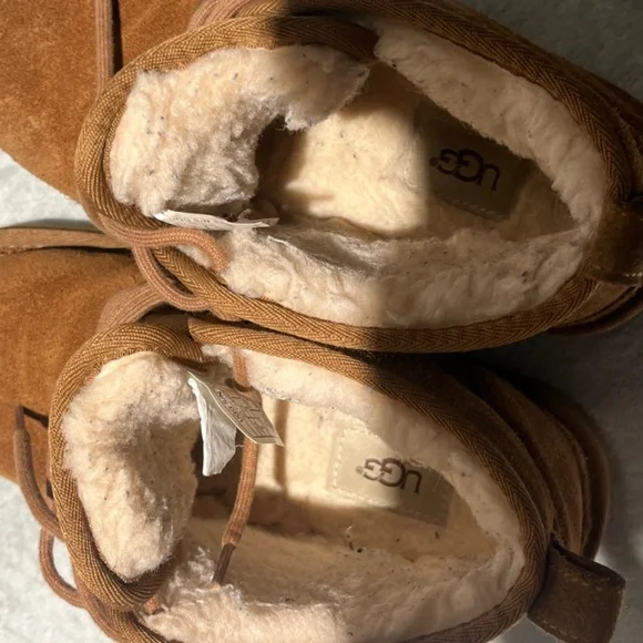 UGGs Neumel Chukka Boots - Picture 6 of 8